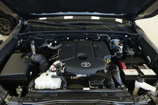 TOYOTA-HILUX-2025