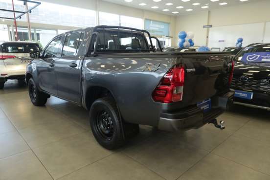 TOYOTA-HILUX-2.8 D-4D TURBO DIESEL CD POWER PACK 4X4 AUTOMÁTICO TOYOTA-HILUX-2025
