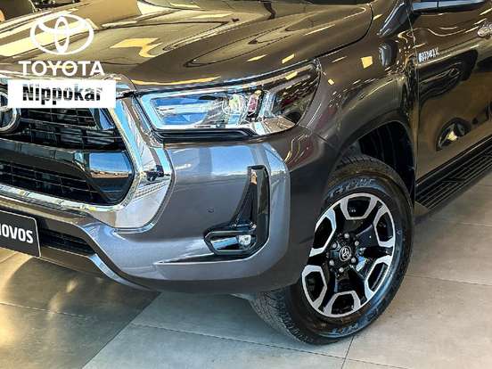 TOYOTA-HILUX-2026