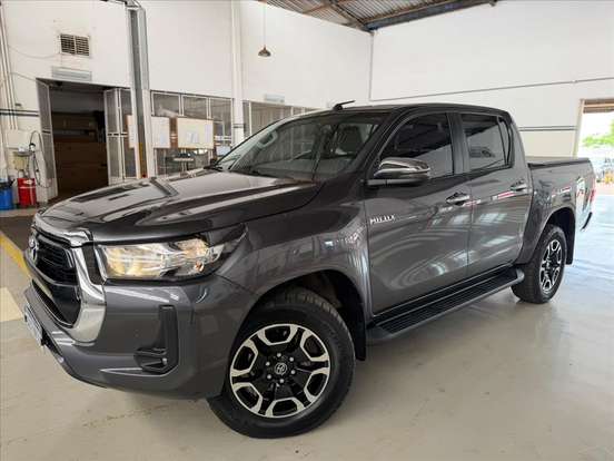 TOYOTA-HILUX-2.8 D-4D TURBO DIESEL CD SRV 4X4 AUTOMÁTICO TOYOTA-HILUX-2023