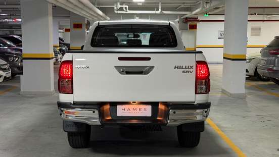 TOYOTA-HILUX-2021