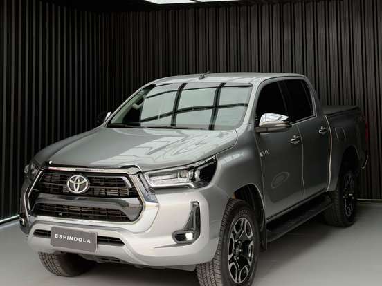TOYOTA-HILUX-2024