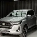TOYOTA HILUX 2.8 D-4D TURBO DIESEL CD SRV 4X4 AUTOMÁTICO TOYOTA HILUX 2.8 D-4D TURBO DIESEL CD SRV 4X4 AUTOMÁTICO