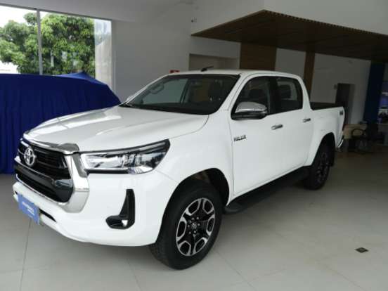TOYOTA-HILUX-2.8 D-4D TURBO DIESEL CD SRV 4X4 AUTOMÁTICO TOYOTA-HILUX-2024