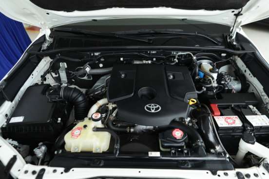TOYOTA-HILUX-2024