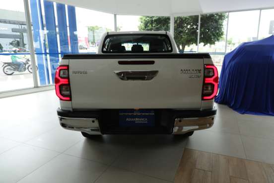TOYOTA-HILUX-2024