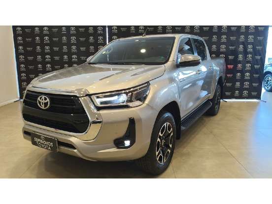 TOYOTA-HILUX-2024