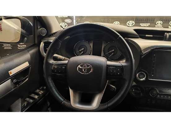 TOYOTA-HILUX-2024