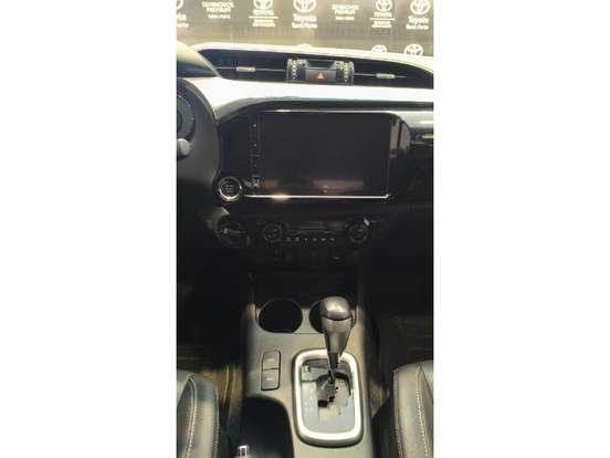 TOYOTA-HILUX-2024