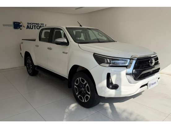 TOYOTA-HILUX-2022