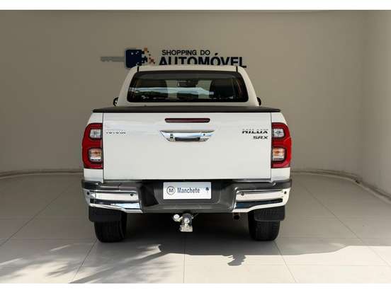 TOYOTA-HILUX-2.8 D-4D TURBO DIESEL CD SRX 4X4 AUTOMÁTICO TOYOTA-HILUX-2022