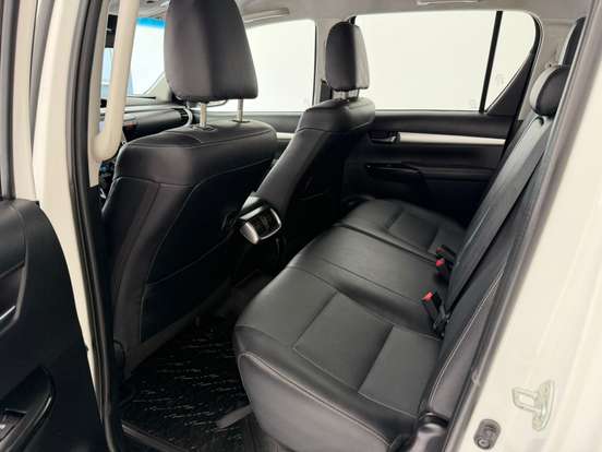 TOYOTA-HILUX-2022