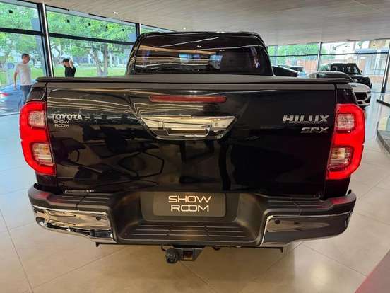TOYOTA-HILUX-2021