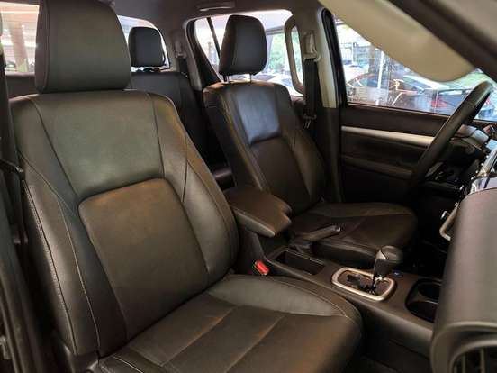 TOYOTA-HILUX-2021