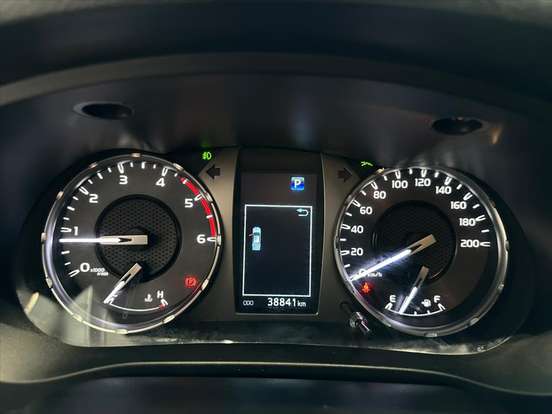 TOYOTA-HILUX-2025