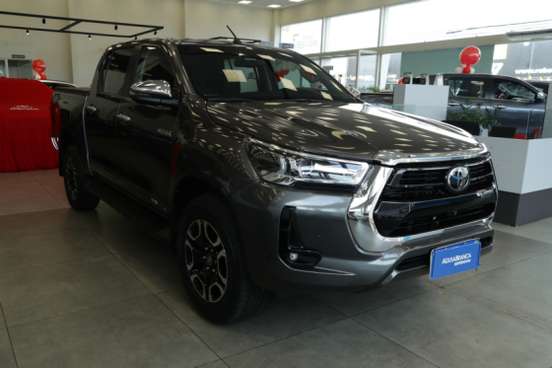 TOYOTA-HILUX-2025