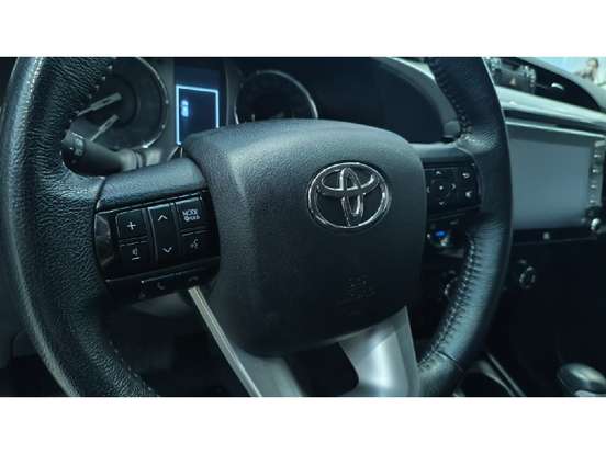 TOYOTA-HILUX-2.8 D-4D TURBO DIESEL CD SRX 4X4 AUTOMÁTICO TOYOTA-HILUX-2021