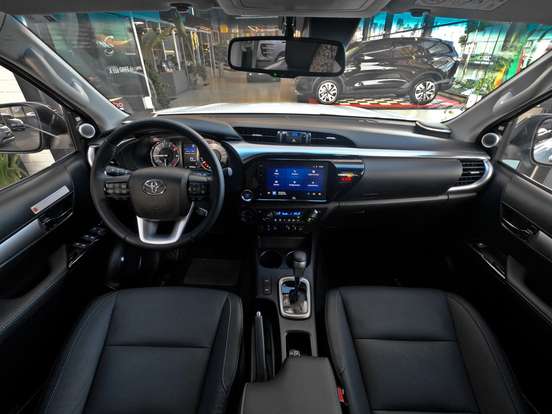 TOYOTA-HILUX-2.8 D-4D TURBO DIESEL CD SRX PLUS 4X4 AUTOMÁTICO TOYOTA-HILUX-2024