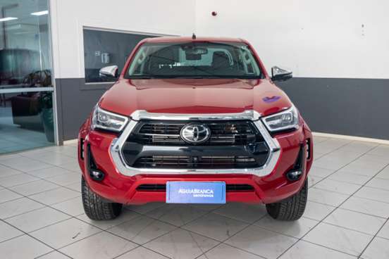 TOYOTA-HILUX-2024