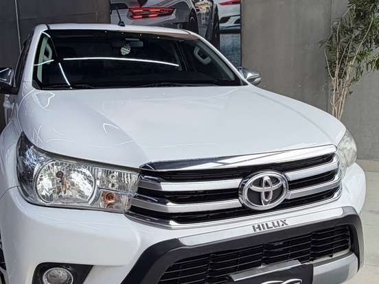 TOYOTA-HILUX-2.8 SR 4X4 CD 16V DIESEL 4P AUTOMÁTICO TOYOTA-HILUX-2016