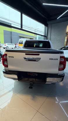 TOYOTA-HILUX-2.8 SR 4X4 CD 16V DIESEL 4P AUTOMÁTICO TOYOTA-HILUX-2016