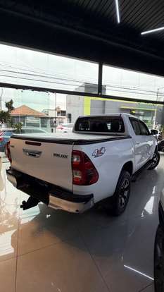 TOYOTA-HILUX-2.8 SR 4X4 CD 16V DIESEL 4P AUTOMÁTICO TOYOTA-HILUX-2016