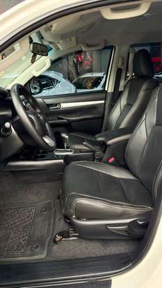 TOYOTA-HILUX-2.8 SR 4X4 CD 16V DIESEL 4P AUTOMÁTICO TOYOTA-HILUX-2016