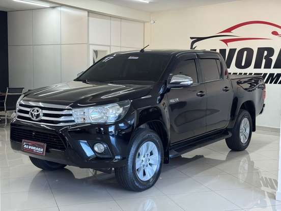TOYOTA-HILUX-2016