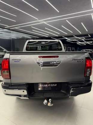 TOYOTA-HILUX-2.8 SRX 4X4 CD 16V DIESEL 4P AUTOMÁTICO TOYOTA-HILUX-2016