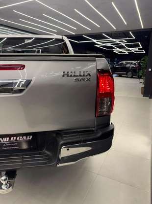 TOYOTA-HILUX-2016