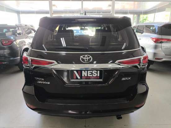 TOYOTA-HILUX-2.8 SRX 4X4 CD 16V DIESEL 4P AUTOMÁTICO TOYOTA-HILUX-2016