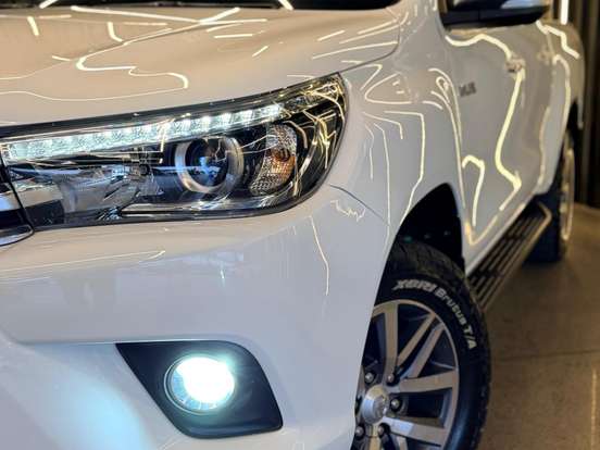 TOYOTA-HILUX-2016