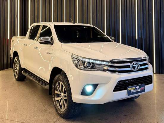 TOYOTA-HILUX-2.8 SRX 4X4 CD 16V DIESEL 4P AUTOMÁTICO TOYOTA-HILUX-2016