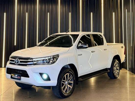 TOYOTA-HILUX-2.8 SRX 4X4 CD 16V DIESEL 4P AUTOMÁTICO TOYOTA-HILUX-2016