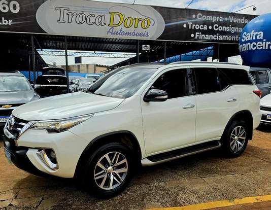 TOYOTA-HILUX-2.8 SRX 4X4 CD 16V DIESEL 4P AUTOMÁTICO TOYOTA-HILUX-2016
