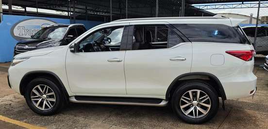 TOYOTA-HILUX-2.8 SRX 4X4 CD 16V DIESEL 4P AUTOMÁTICO TOYOTA-HILUX-2016