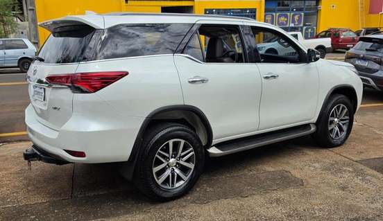 TOYOTA-HILUX-2.8 SRX 4X4 CD 16V DIESEL 4P AUTOMÁTICO TOYOTA-HILUX-2016