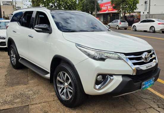 TOYOTA-HILUX-2.8 SRX 4X4 CD 16V DIESEL 4P AUTOMÁTICO TOYOTA-HILUX-2016