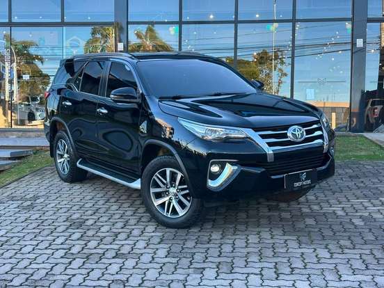 TOYOTA-HILUX-2.8 SRX 4X4 CD 16V DIESEL 4P AUTOMÁTICO TOYOTA-HILUX-2018