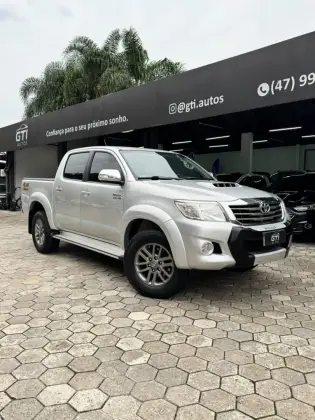 TOYOTA HILUX 3.0 SRV 4X4 CD 16V TURBO INTERCOOLER DIESEL 4P AUTOMÁTICO
