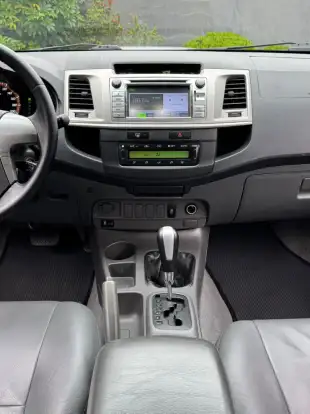 TOYOTA-HILUX-2013