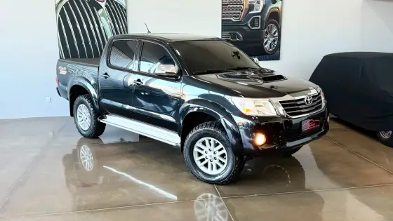 TOYOTA HILUX 3.0 SRV 4X4 CD 16V TURBO INTERCOOLER DIESEL 4P AUTOMÁTICO