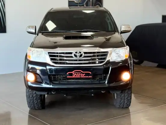 TOYOTA-HILUX-3.0 SRV 4X4 CD 16V TURBO INTERCOOLER DIESEL 4P AUTOMÁTICO TOYOTA-HILUX-2011