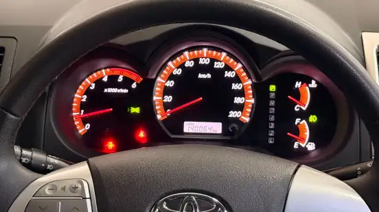 TOYOTA-HILUX-3.0 SRV 4X4 CD 16V TURBO INTERCOOLER DIESEL 4P AUTOMÁTICO TOYOTA-HILUX-2011