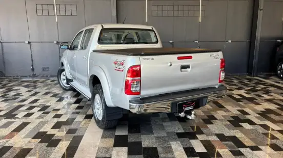 TOYOTA-HILUX-3.0 SRV 4X4 CD 16V TURBO INTERCOOLER DIESEL 4P AUTOMÁTICO TOYOTA-HILUX-2012