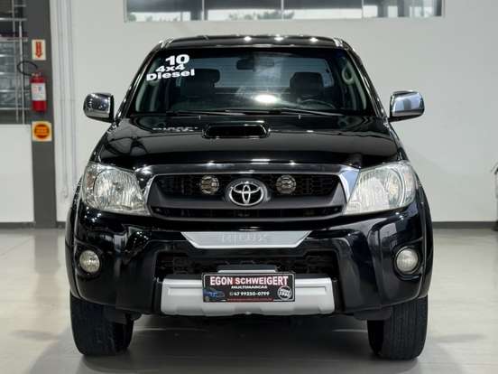TOYOTA-HILUX-2010