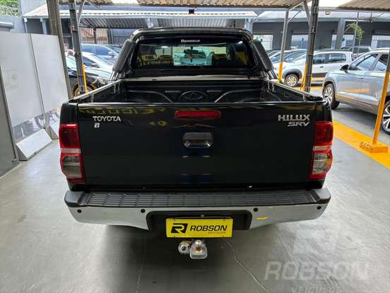 TOYOTA-HILUX-2005