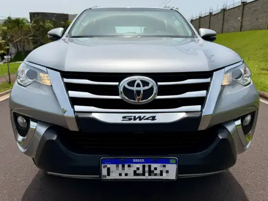 TOYOTA-HILUX SW4-2018