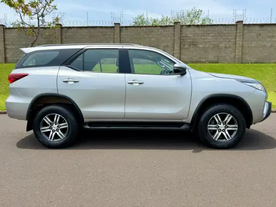 TOYOTA-HILUX SW4-2018