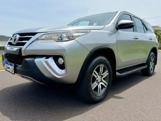 TOYOTA-HILUX SW4-2018